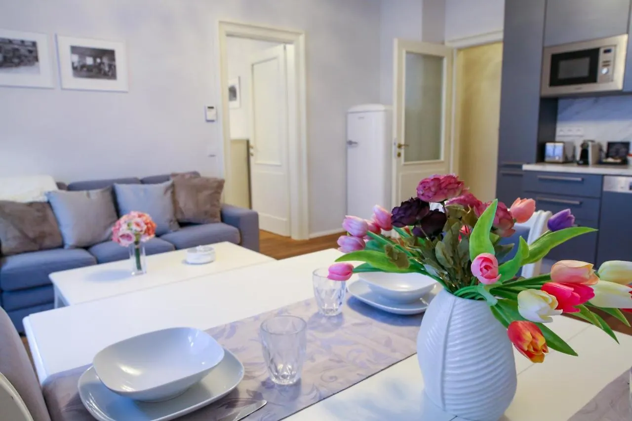 White & Gray Apartments Prag Tschechische Republik